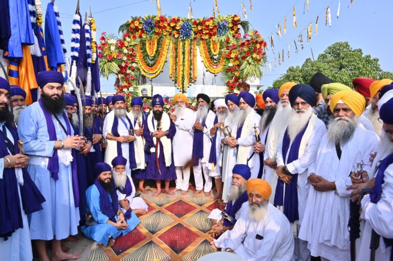 450 ਸਾਲਾ ਸ਼ਤਾਬਦੀ ਦੇ ਸਬੰਧ ਵਿਚ ਸੁਰਸਿੰਘ ਤੋਂ ਸ੍ਰੀ ਗੋਇੰਦਵਾਲ ਸਾਹਿਬ ਤੱਕ ਸਜਾਇਆ ਨਗਰ ਕੀਰਤਨ